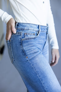 Hidden Medium Rise Ella Straight Leg Jeans for Women