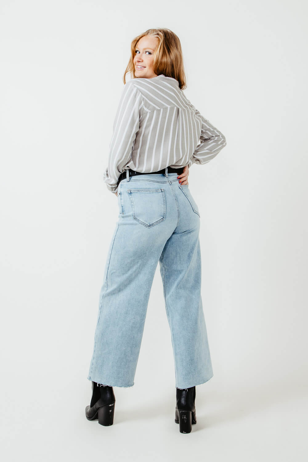 Hidden Nori High Rise Wide Leg Cropped Jeans for Women | HD9142C-LT – Glik\'s