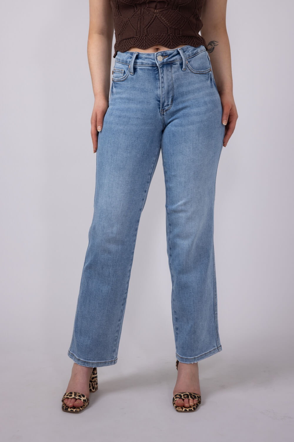 ★ ★ Here Mid Blue High Rise Straight Fit Mid Bl Mavi Men's Matt Mid Rise Relaxed Straight Leg In Mid Indigo