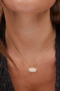 Kendra Scott Elisa Gold Short Pendant Necklace in Iridescent Drusy