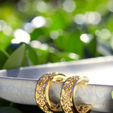 Kendra Scott Kelly Huggie Hoop Earrings in Gold