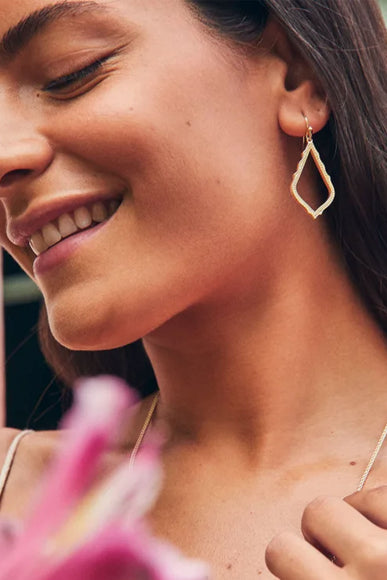 Kendra Scott Sophia Drop Earrings in Gold 
