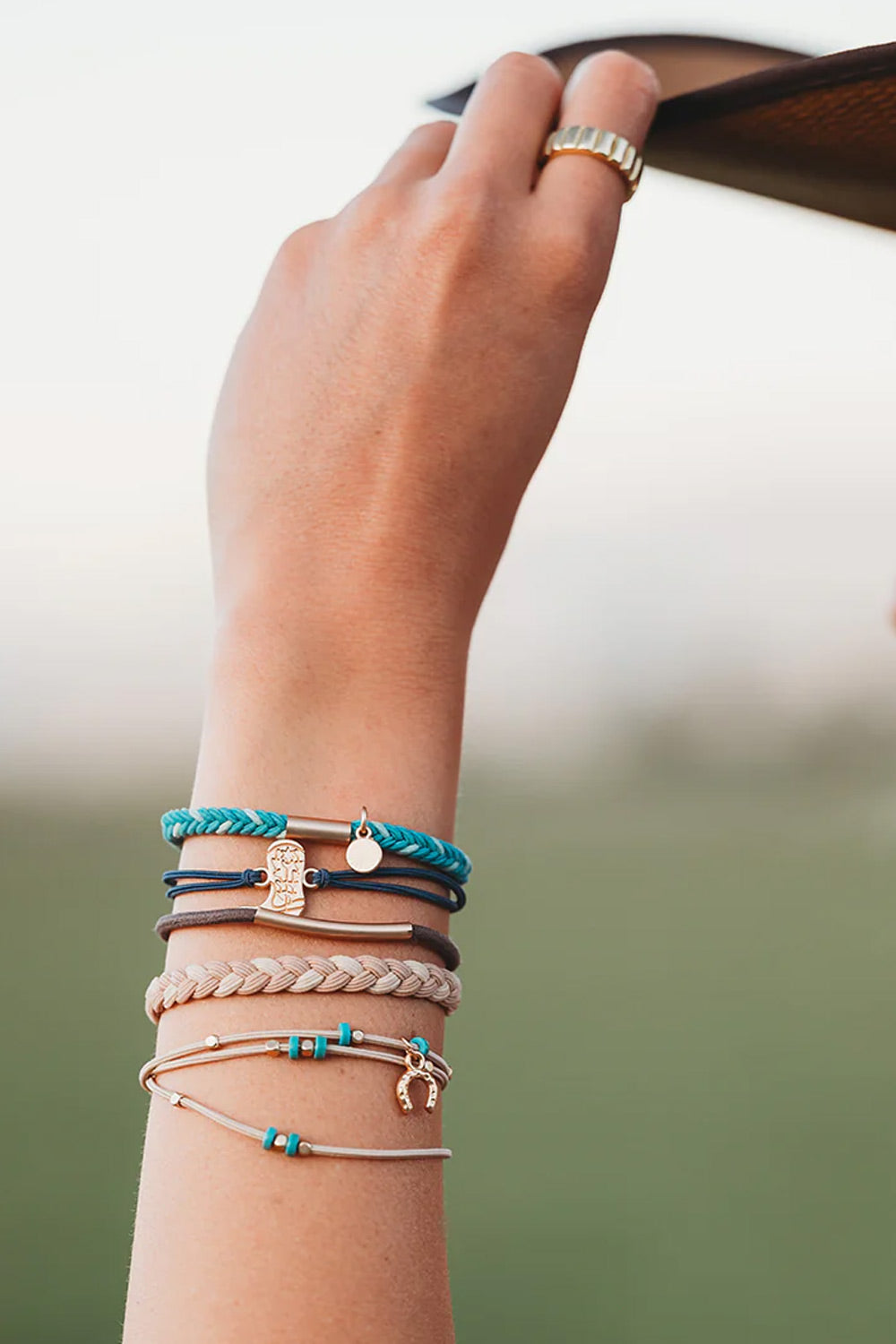 K’lani Stride Medium Hair Tie Bracelets in Brown