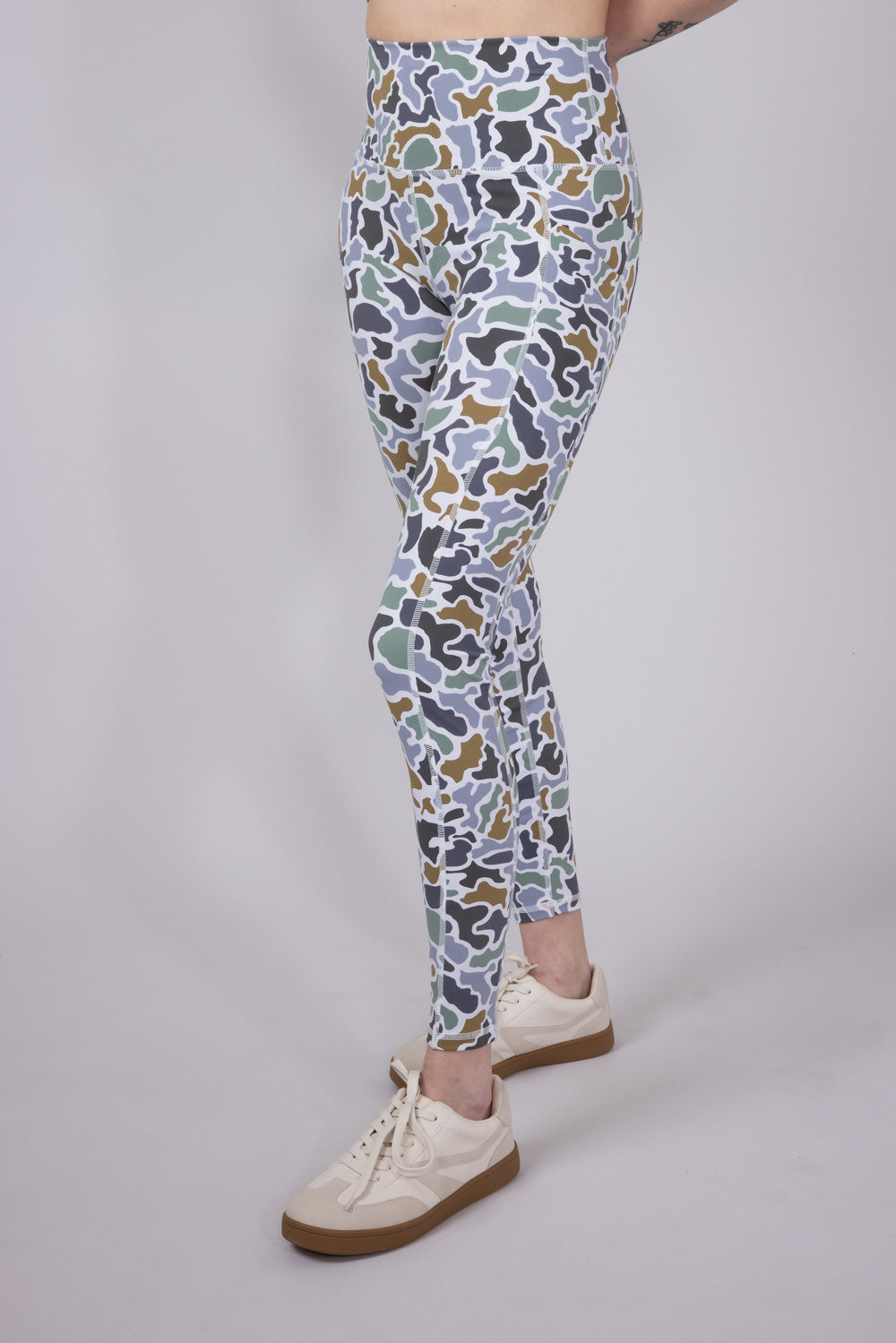 Local Girl Seamed Leggings for Women in Dark Grey Camo