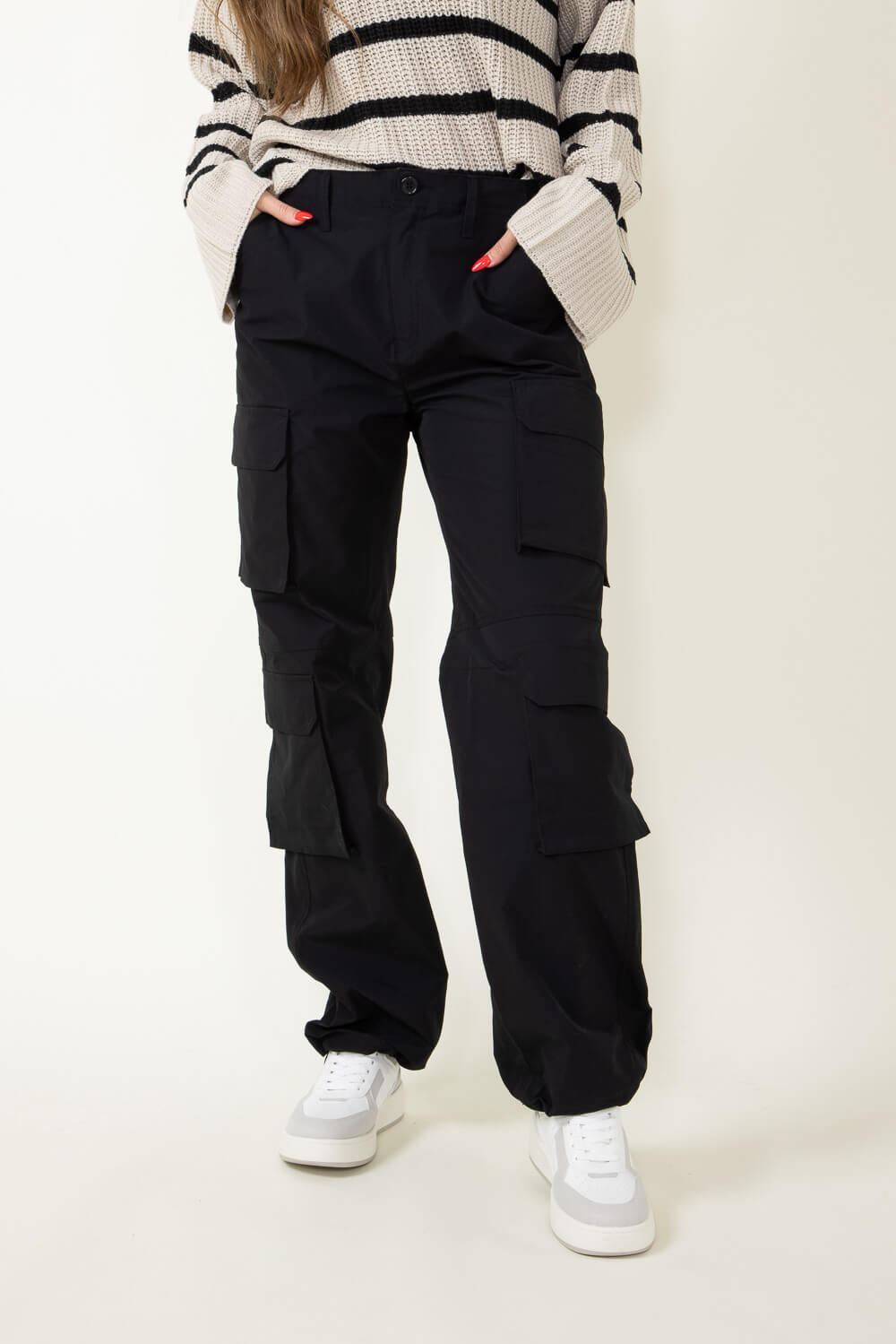 Love Tree Baggy Cargo Pants for Women in Black | 6870PN-BLACK – Glik’s