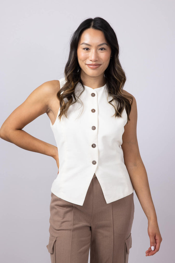 Amina – Quilted High Neck Button-Up Vest with Front Pockets