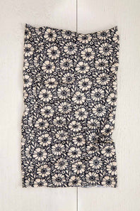 Natural Life Full Boho Bandeau Headband in Black/White Daisies