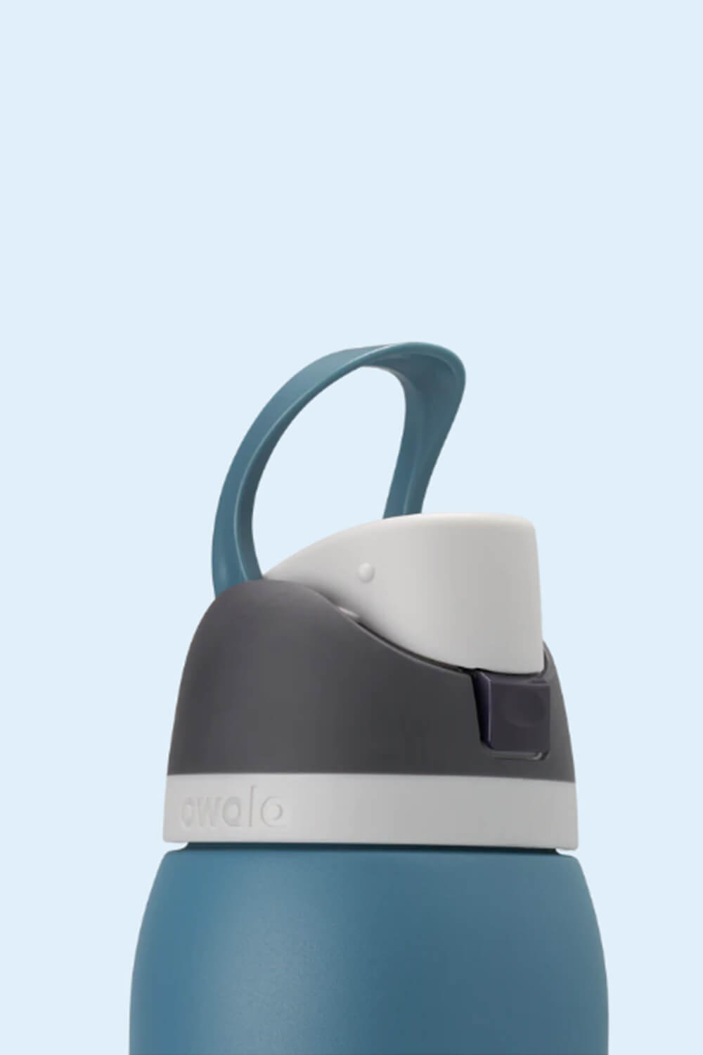 Owala FreeSip 32 oz Stainless Steel Water Bottle in Blue