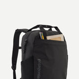 Patagonia Atom Tote 20 Liter Pack in Black