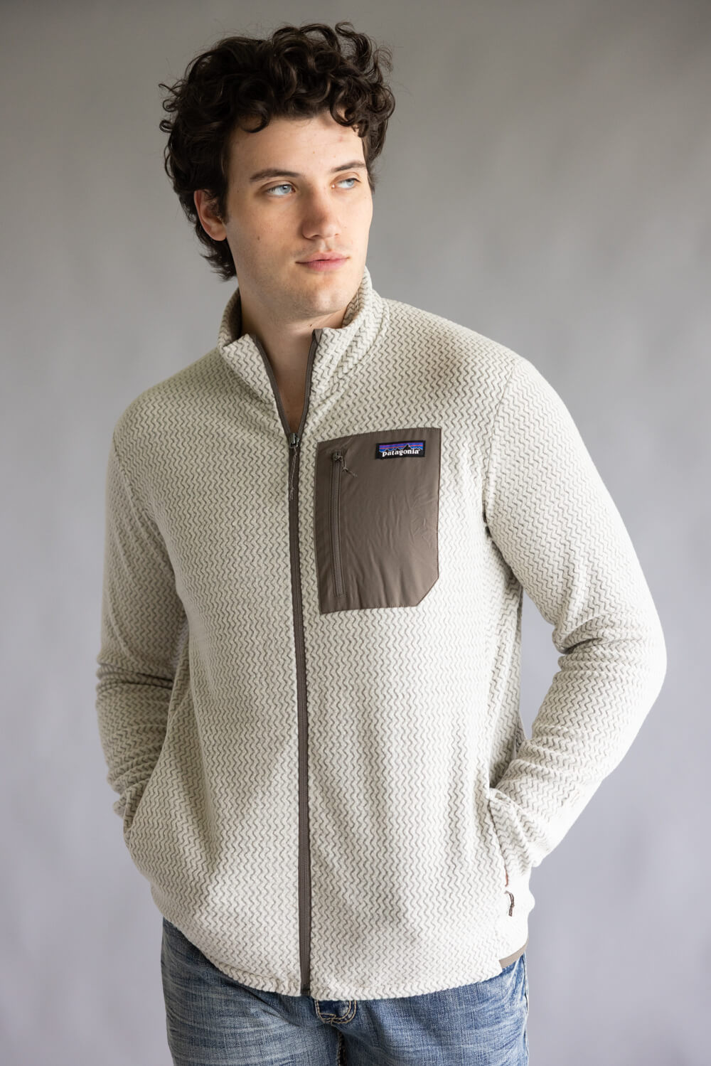 Patagonia Men’s R1 Air Jacket in Pelican