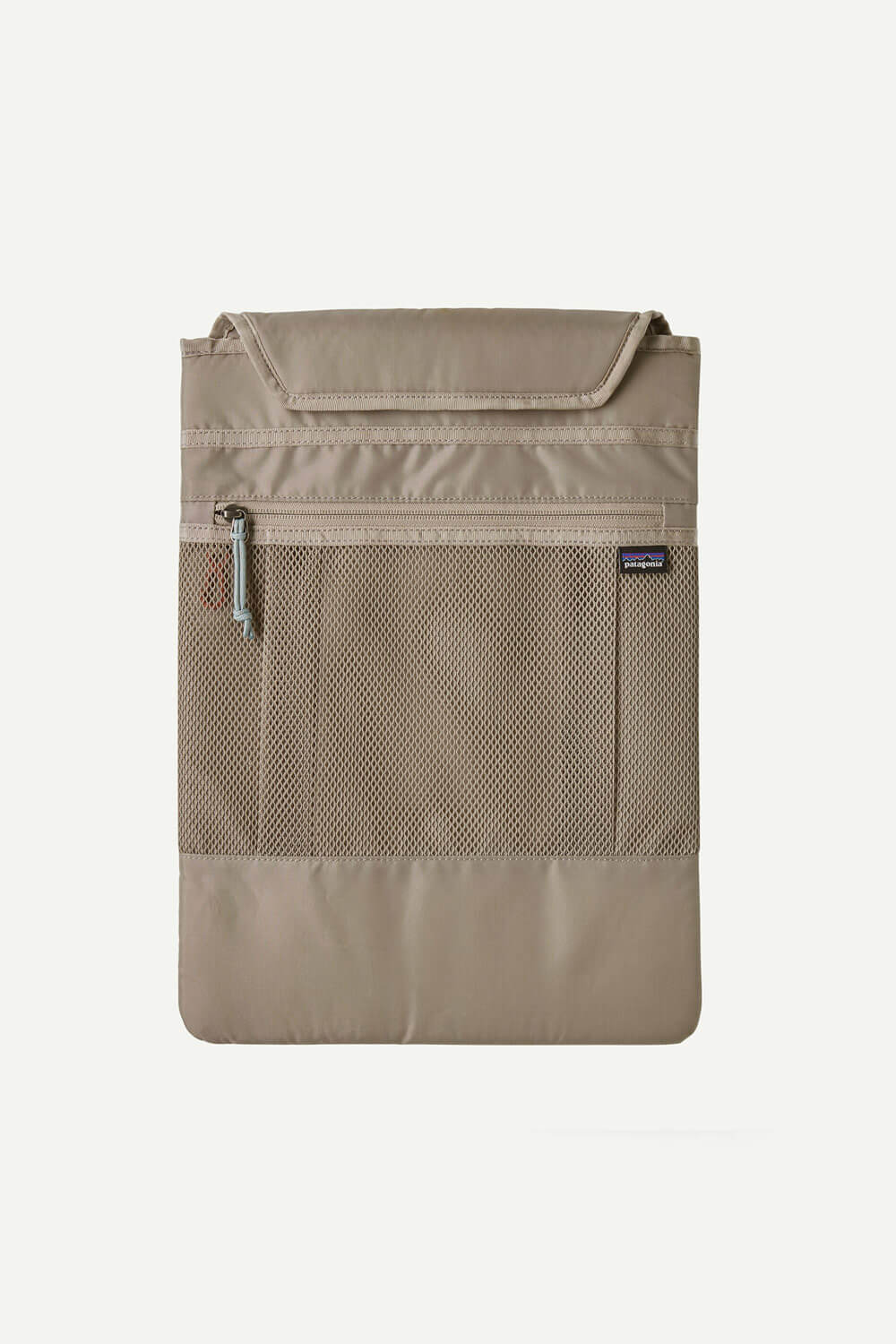 Patagonia Refugio 26 Liter Daypack in Seabird Grey