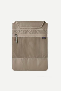 Patagonia Refugio 26 Liter Daypack in Seabird Grey