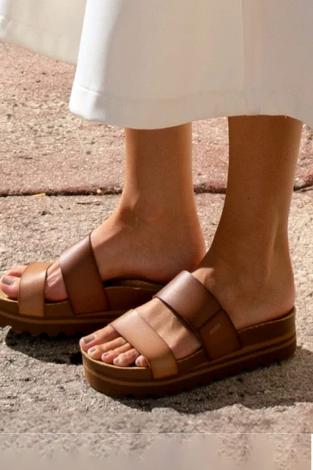 Reef Shoes Cushion Vista High Sandals for Women in Espresso