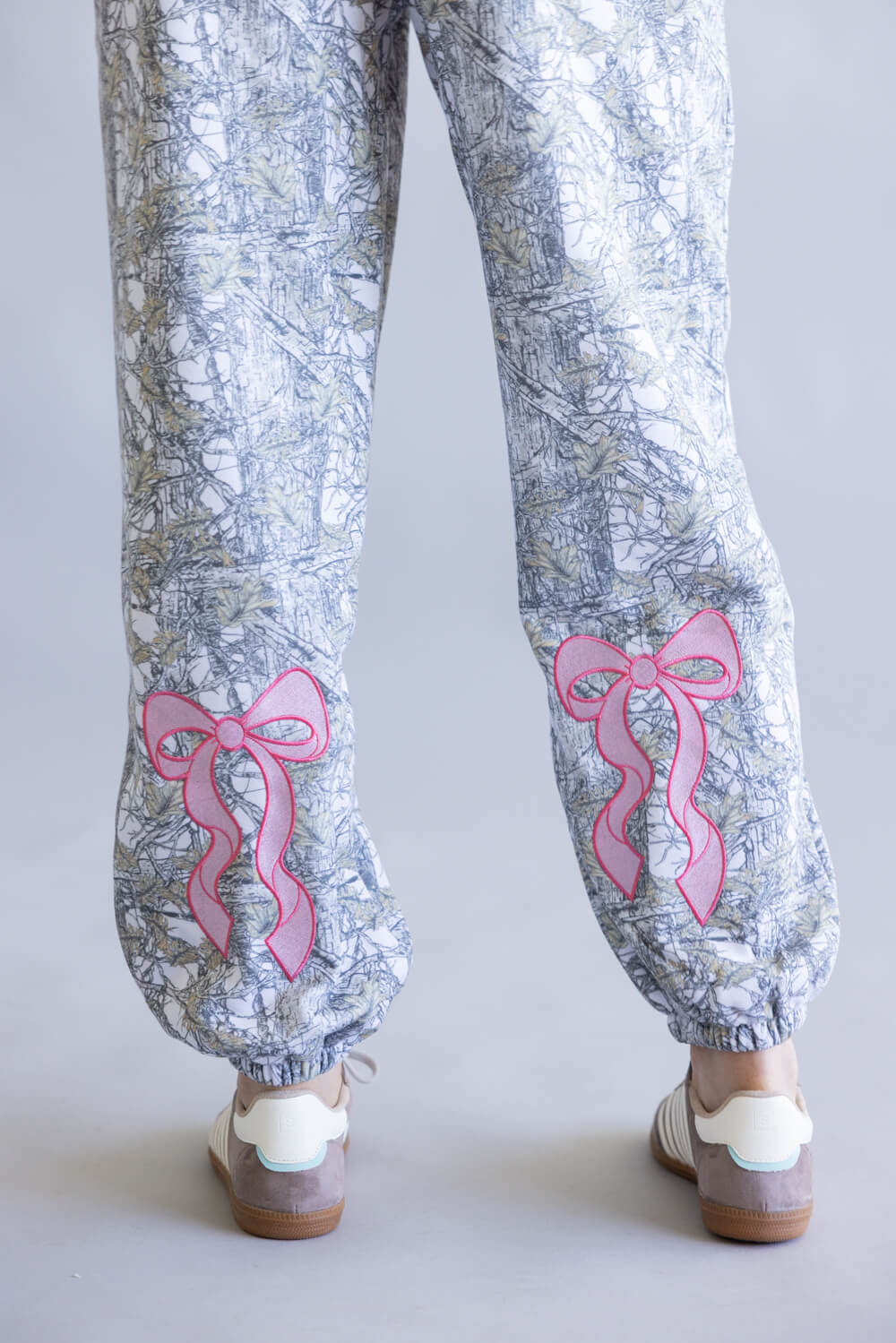Simply Southern Alice Bow Jogger for Women in Grey Camo | PP-0225-PNT-ALICE-CAMO