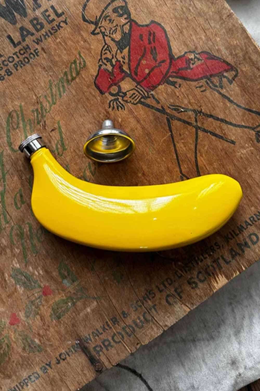 The Banana Man 5 oz Flask in Yellow | MM-BRWR-BNNMN – Glik's