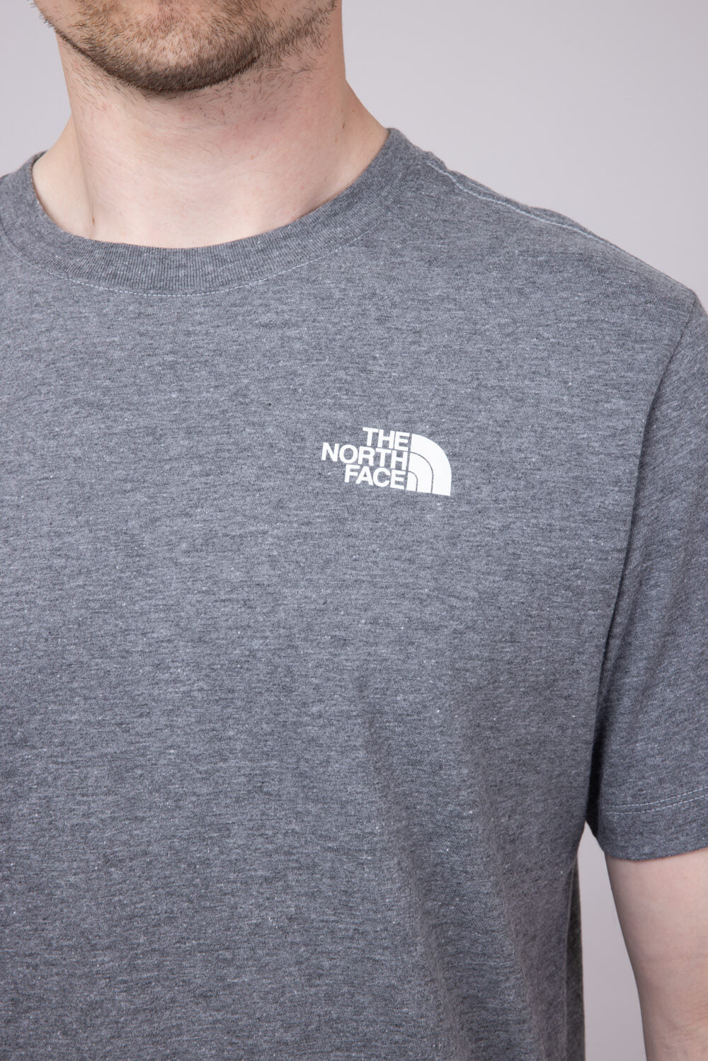 The North Face｜ (Men's S/S Core Box NSE Tee (NF0A8B6K-1 The North Face Core Box Graphic T-Shirt for Men in Grey
