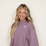 The North Face Evolution Oversized Crew Sweatshirt for Women in Mauve Purple