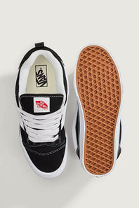 Vans Knu Skool Sneakers in Black