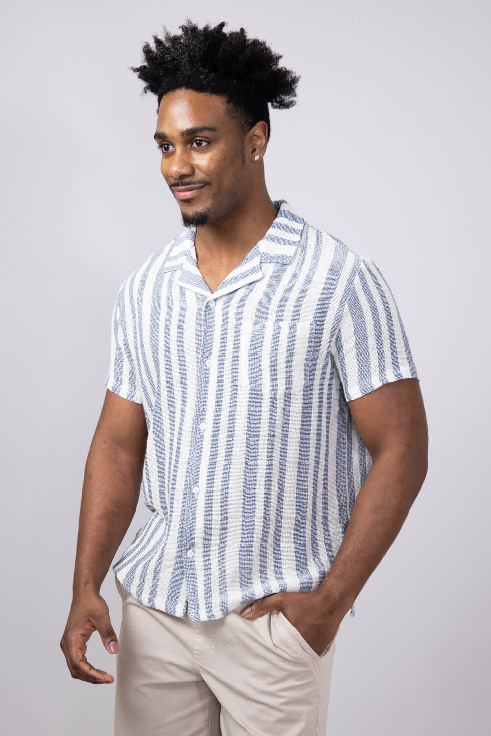 Vintage Summer Basket Weave Button Down Shirt for Men in Navy