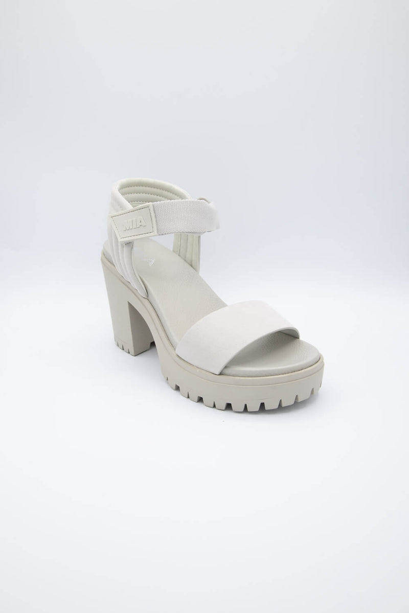 Mia Womens Montie Heels Medium main image 0