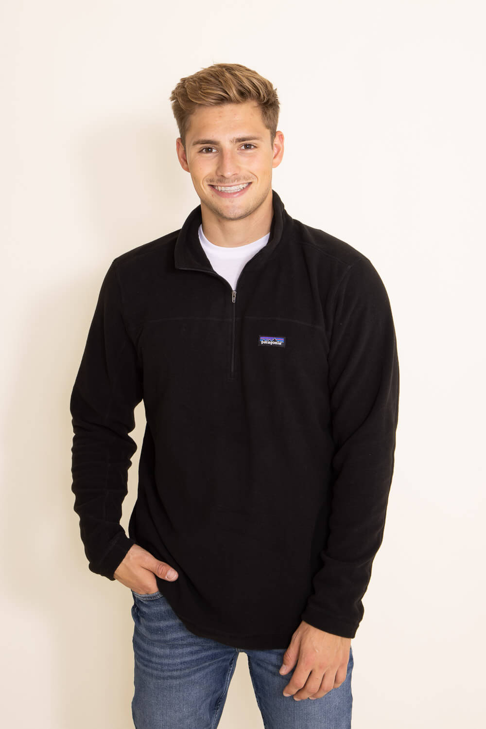 Patagonia Men's Micro D Fleece Zip Pullover in Black
