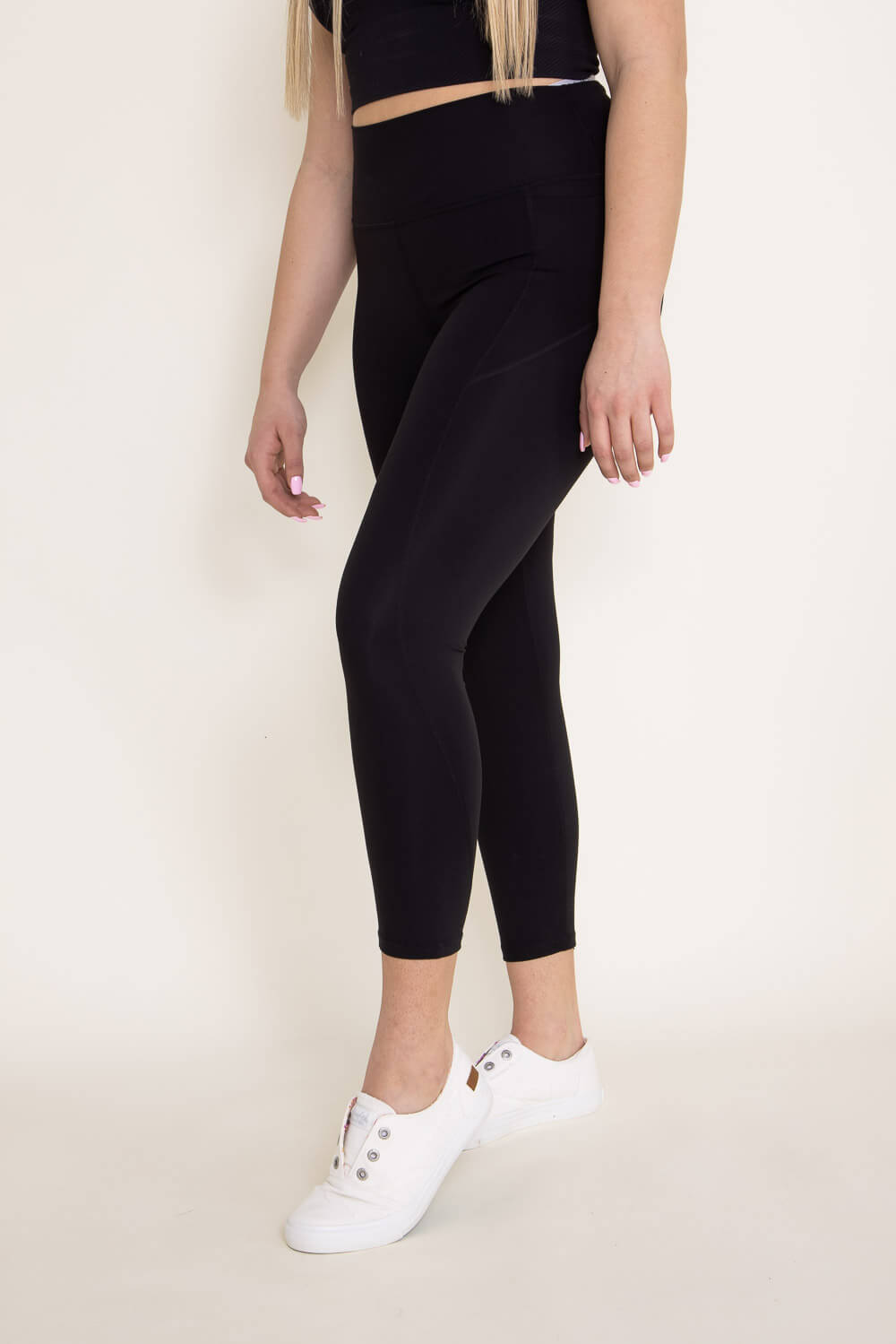 Love Tree Contour Leggings with Pockets for Women in Black