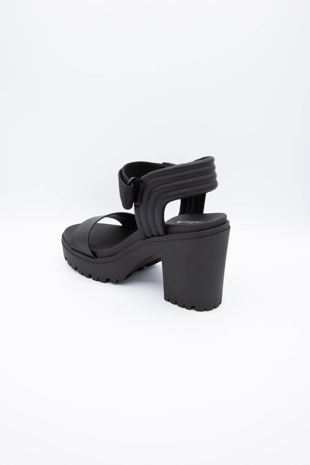 jernbane Mudret Bukser MIA Shoes Ivelisse Lug Platform Heels for Women in Black | MH1648-BLAC –  Glik's