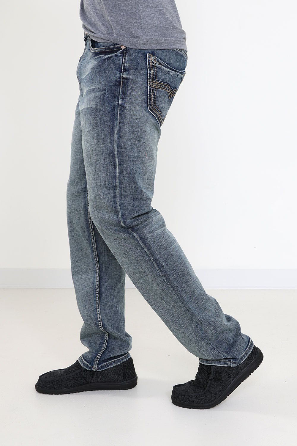 Men's Straight Fit Jeans (34x32, Medium Wash)