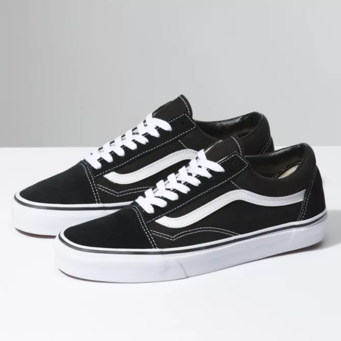 Old Skool Sneakers in Black/White | VN000D3HY28 – Glik's