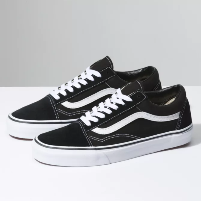 software Menos atmósfera Vans Old Skool Sneakers in Black/White | VN000D3HY28 – Glik's